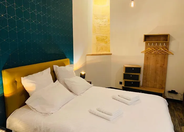 L'atelier D'hugla 公寓